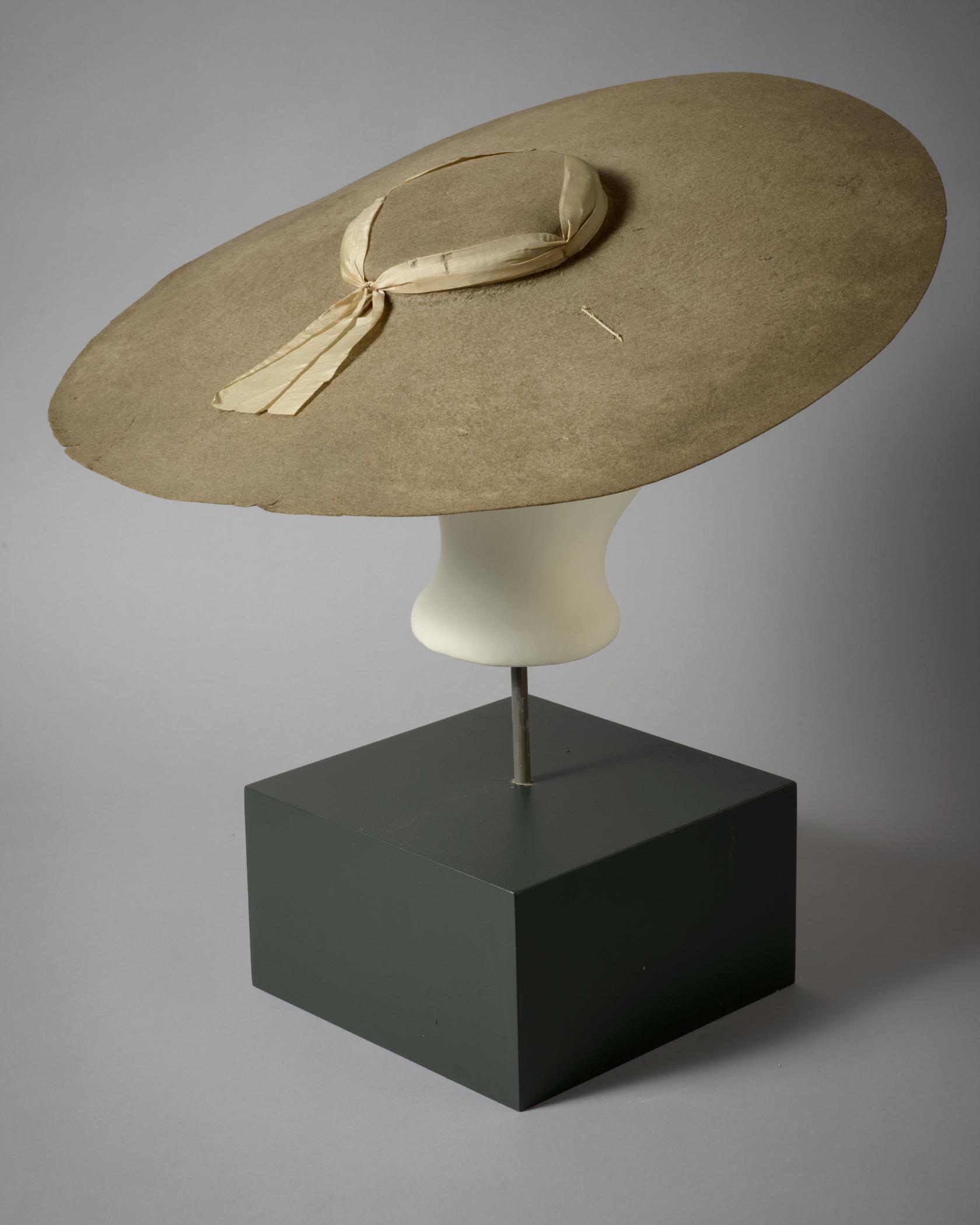 2013.0025 Hat, view 3