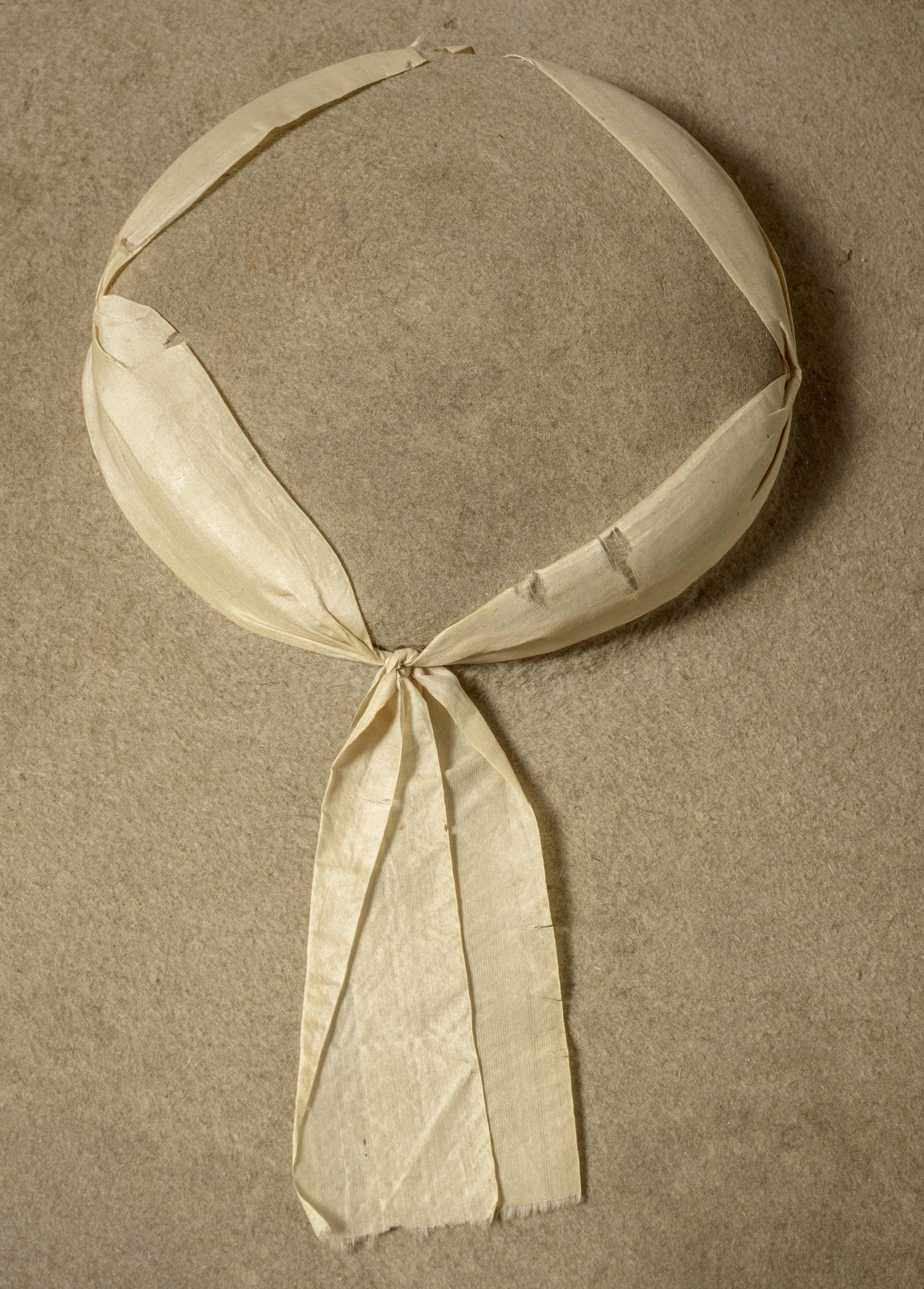 2013.0025 Hat, detail 1