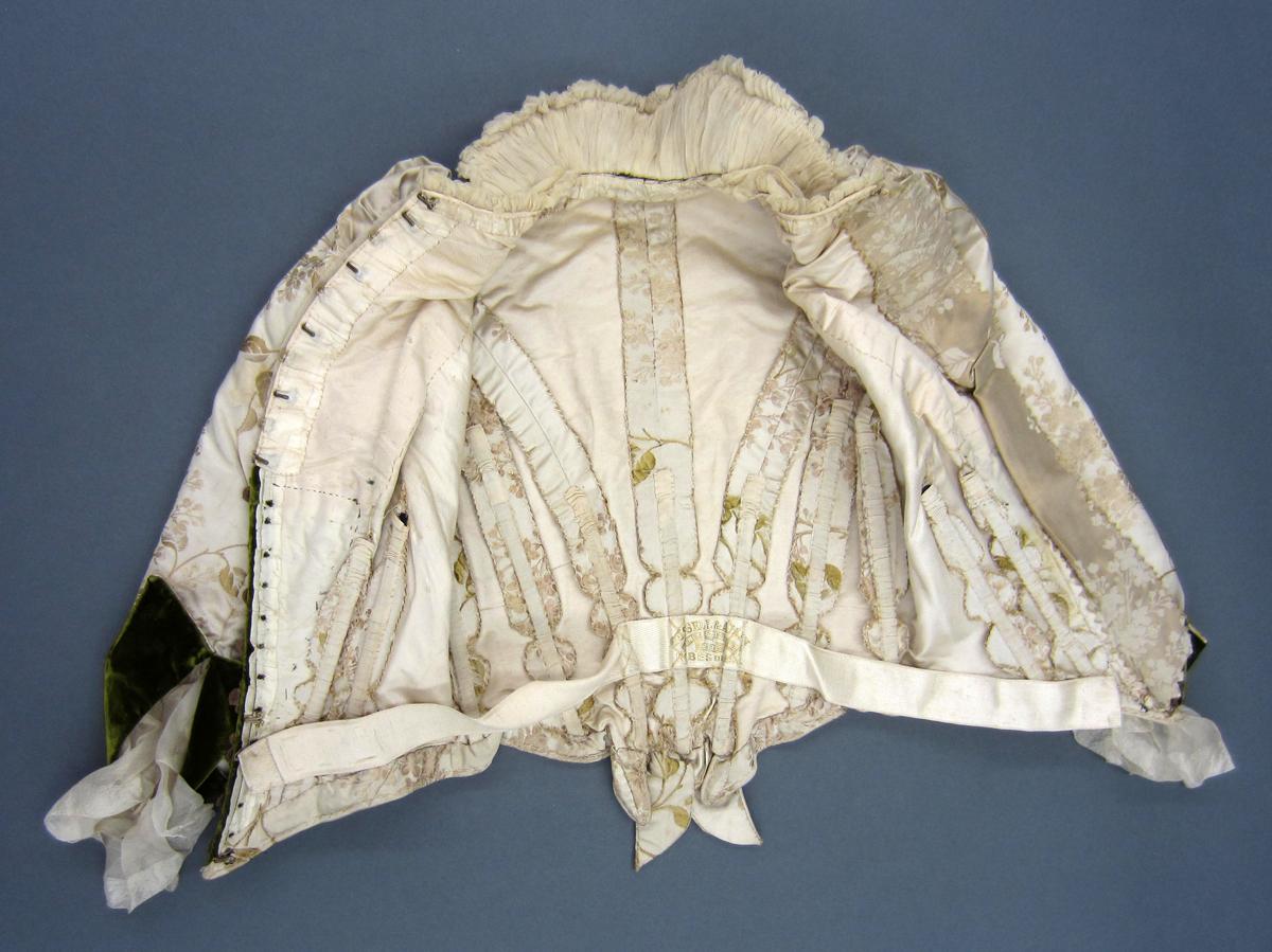 2013.0048.001 A Bodice, Interior