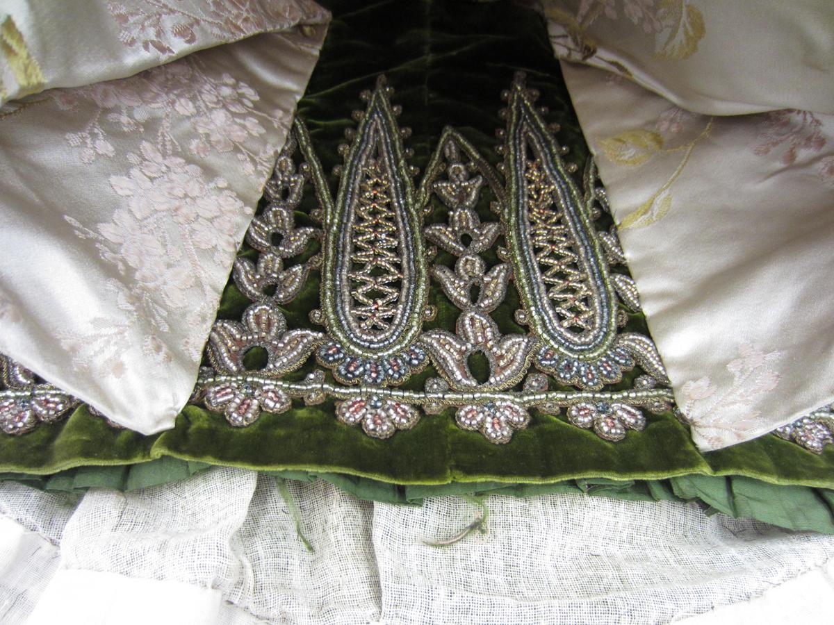 2013.0048.001 B Skirt, Beading 4