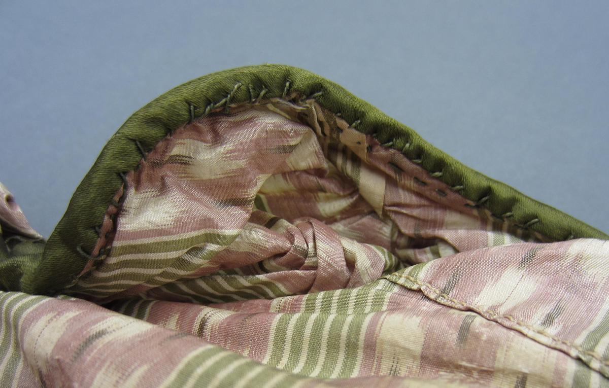 2013.0048.013 Spencer, Collar stitching