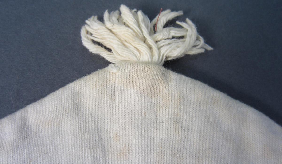 2013.0048.017 Cap, Tassel