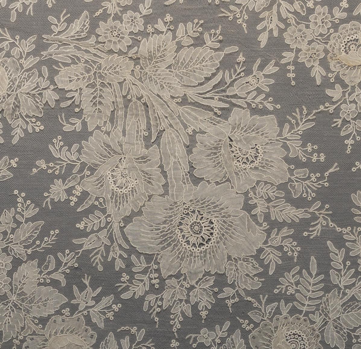 2013.0048.021 B Veil, detail 6