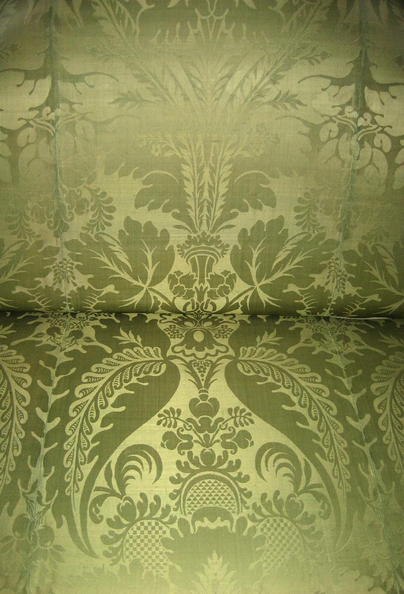 1951.0006 Sofa fabric detail