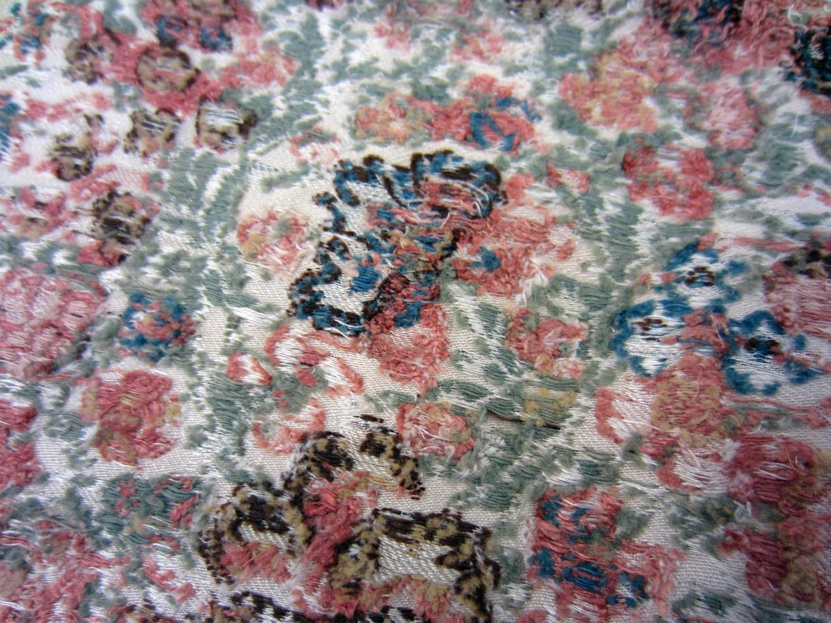 2013.0048.024 Shawl, Underside