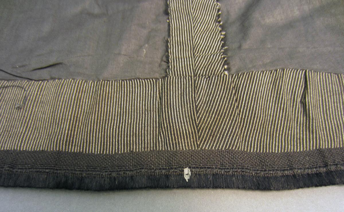 2013.0048.025 B Skirt, Hem