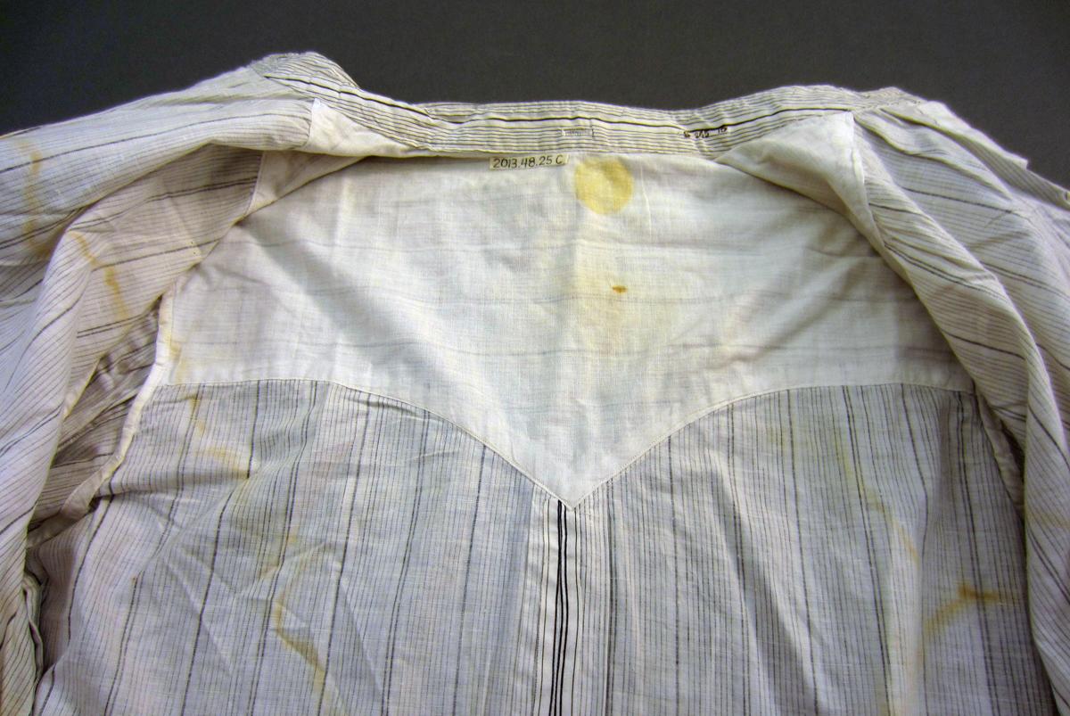 2013.0048.025_C Blouse, Interior yoke