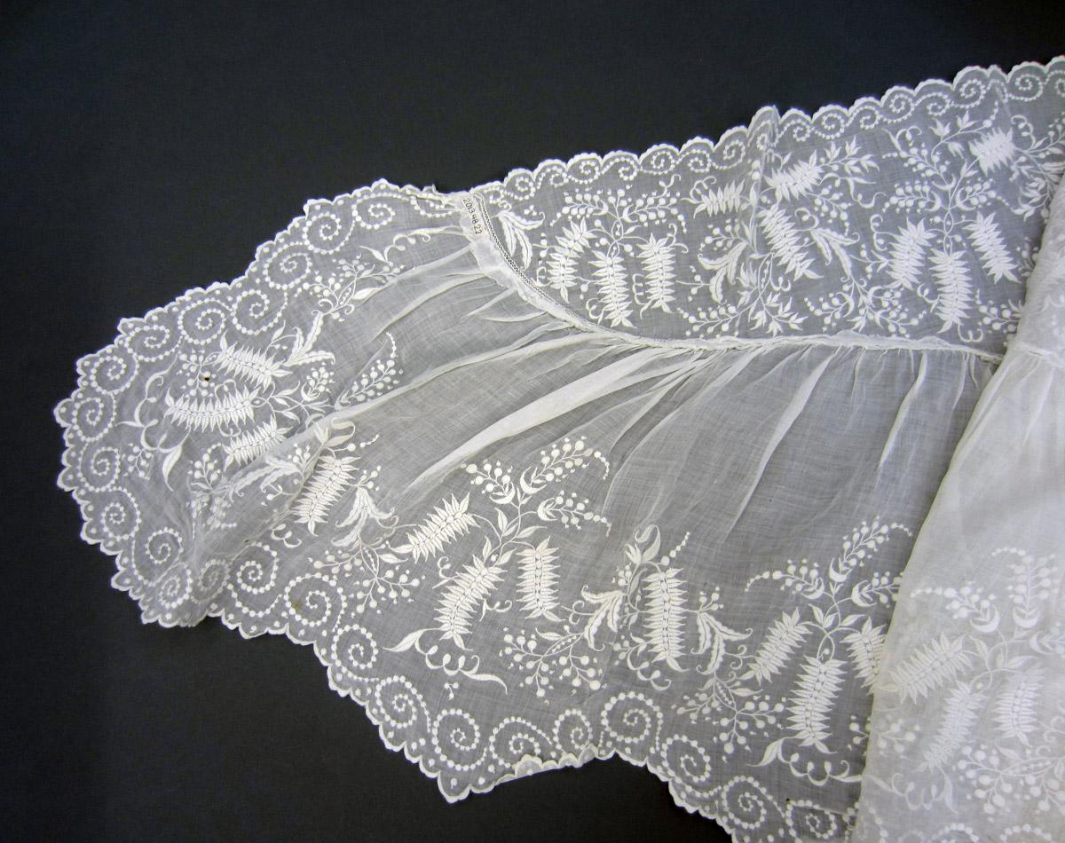 2013.0048.022 Shawl, Detail 2