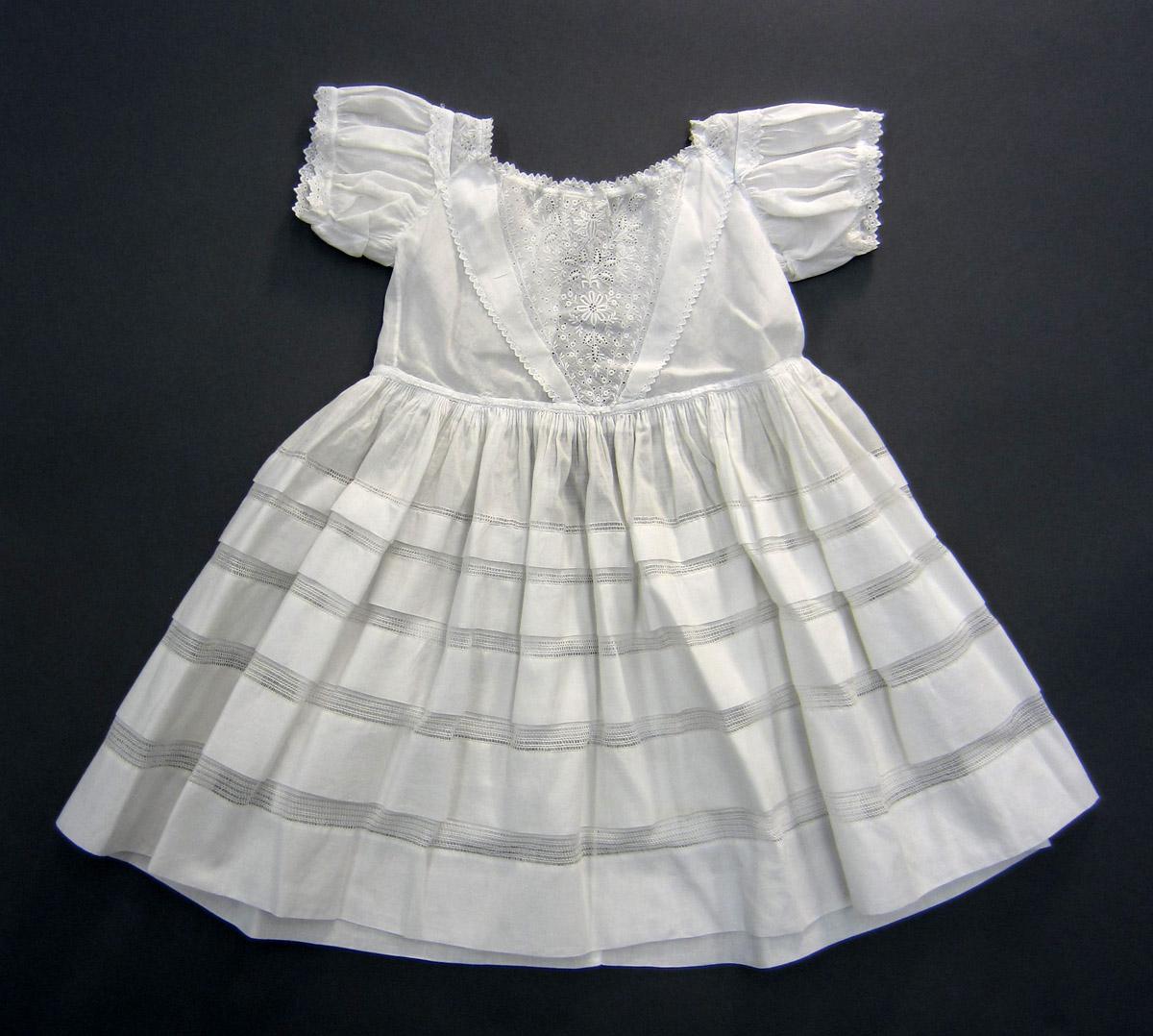 2013.0048.032 Gown, View 1
