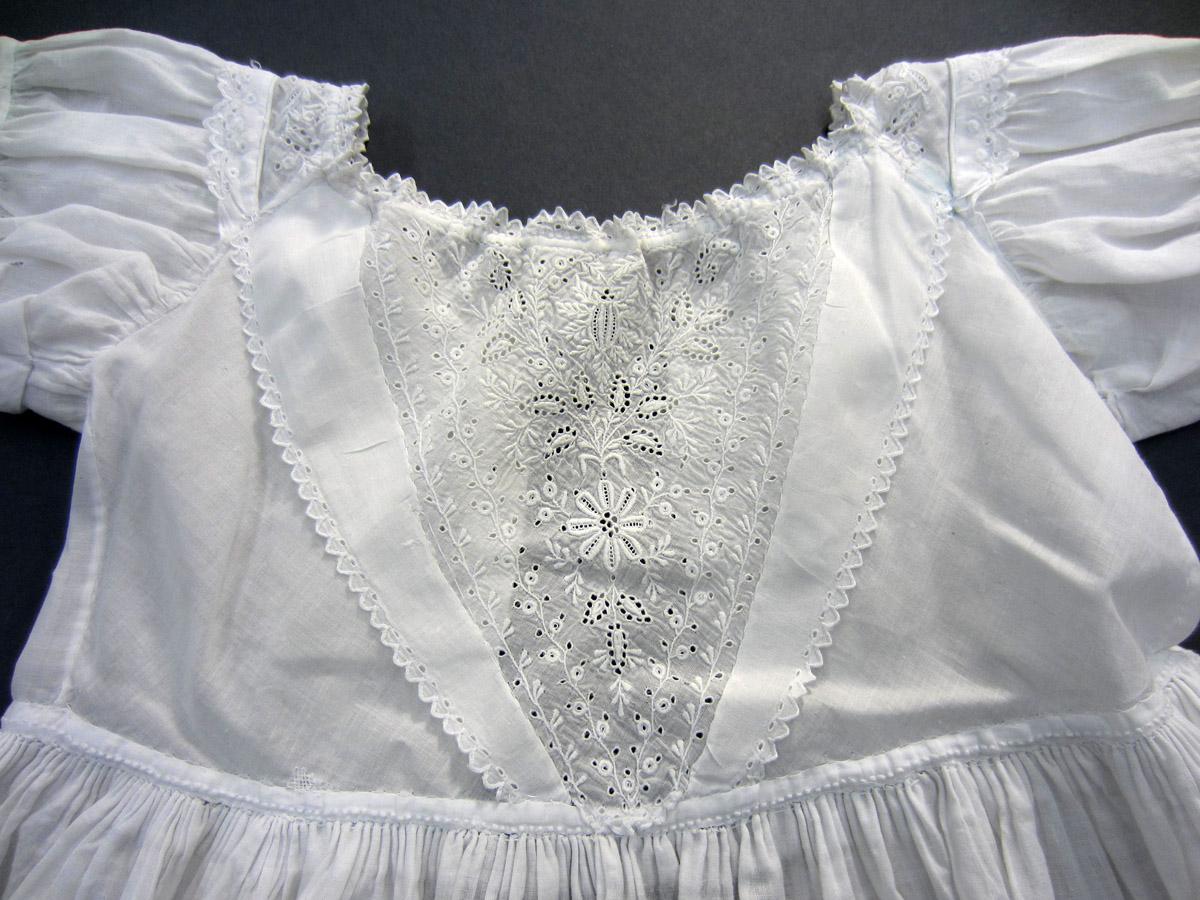 2013.0048.032 Gown, Bodice