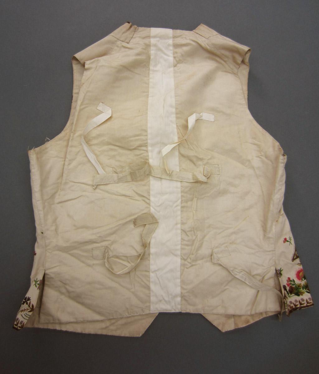 2013.0048.034 Waistcoat, Back