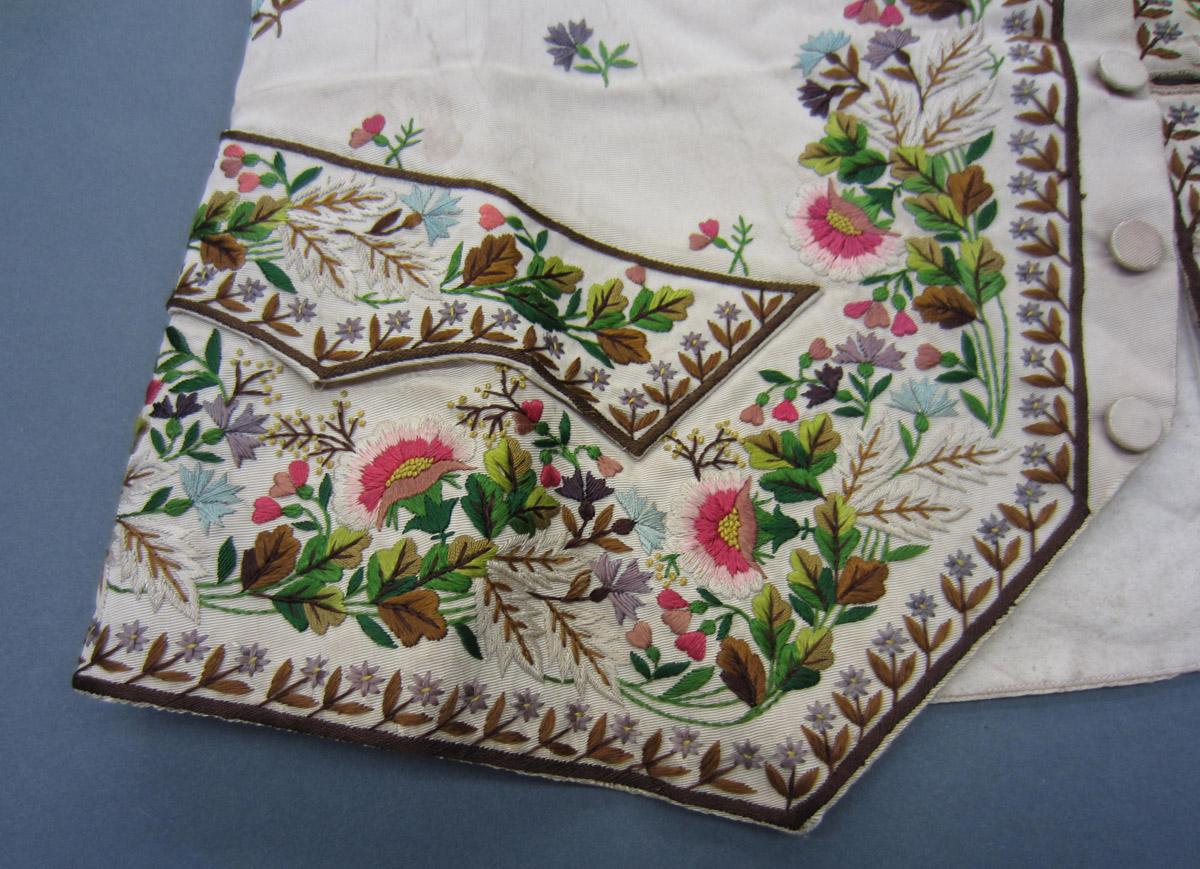2013.0048.034 Waistcoat, Detail 2