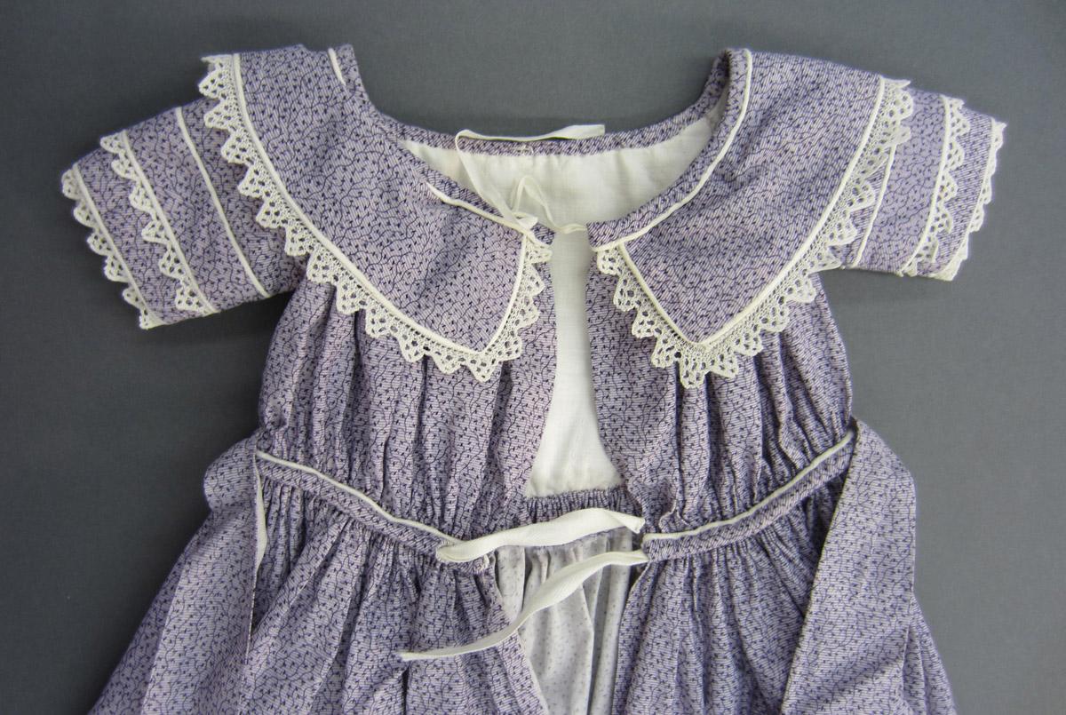 2013.0048.038 Dress, Collar
