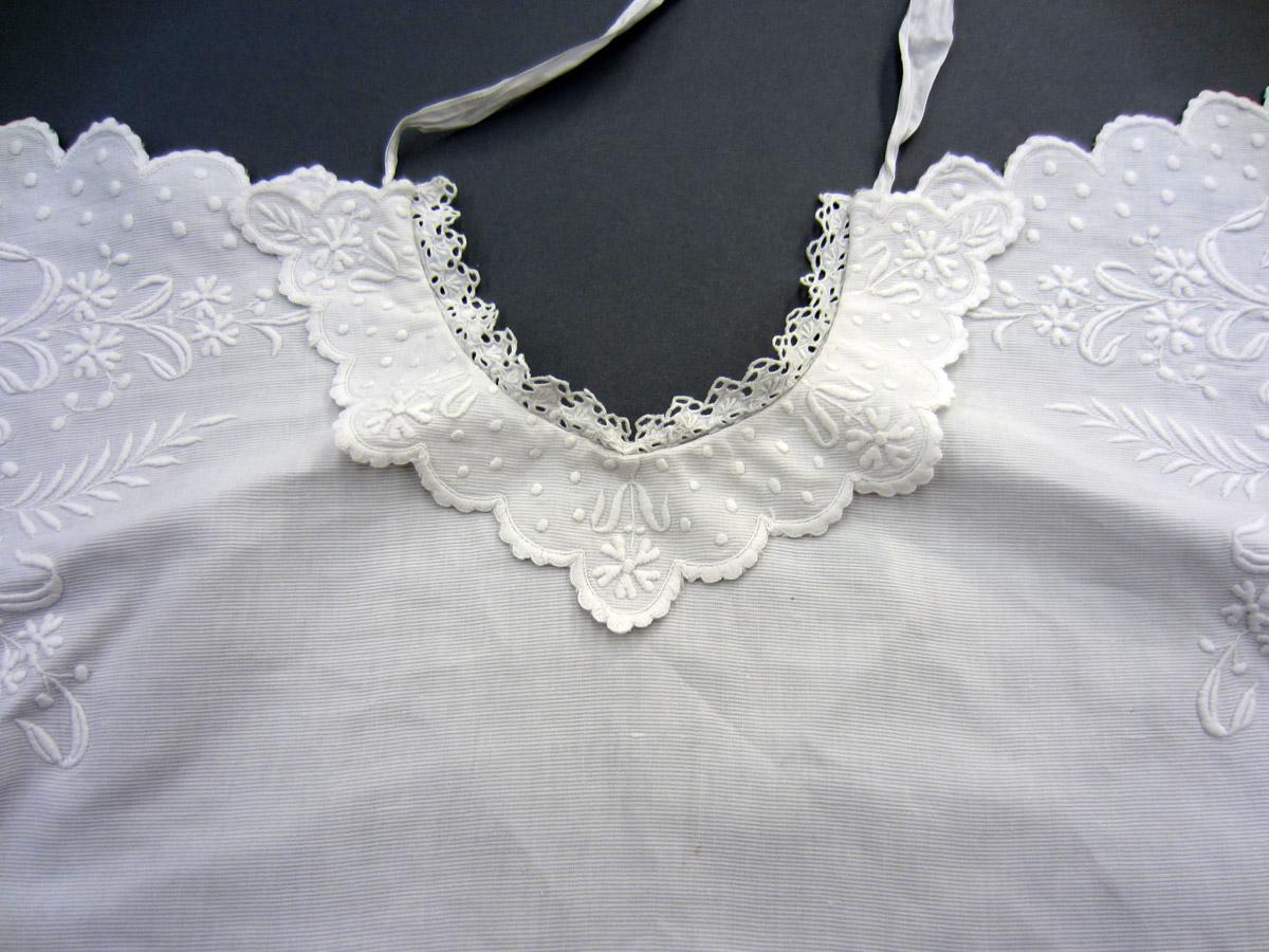 2013.0048.041 B Cape, Collar