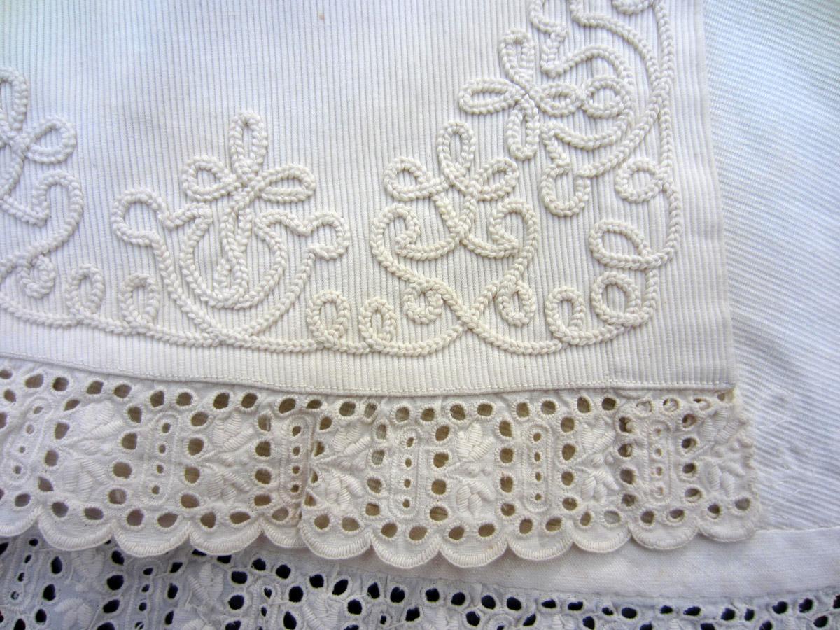 2013.0048.040 Cape, Detail