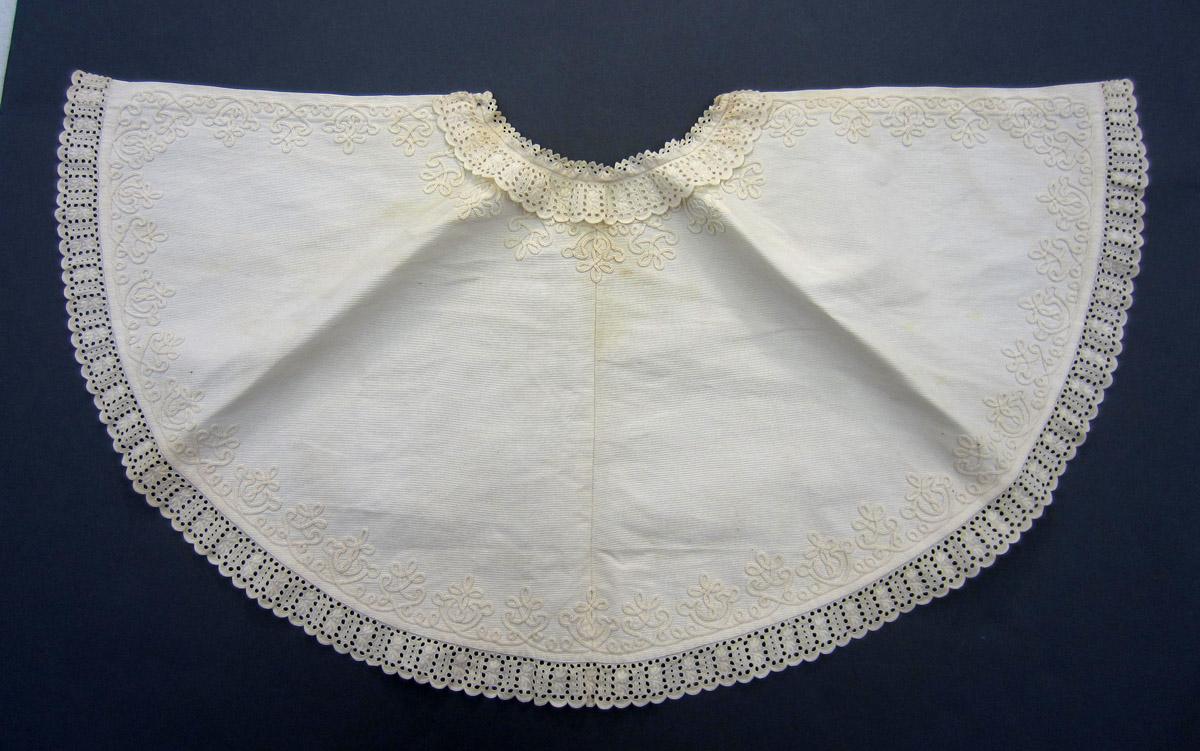 2013.0048.040 Cape, Full
