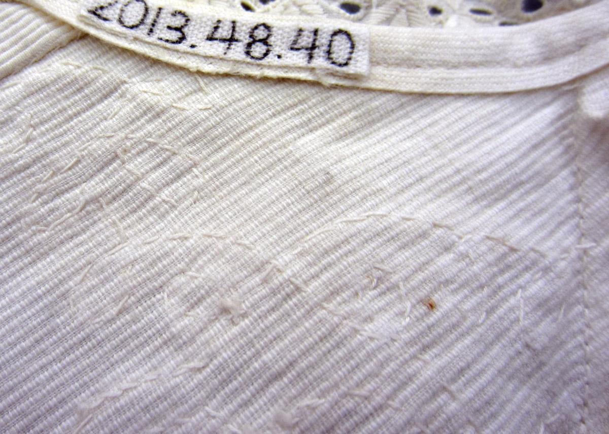 2013.0048.040 Cape, Weave