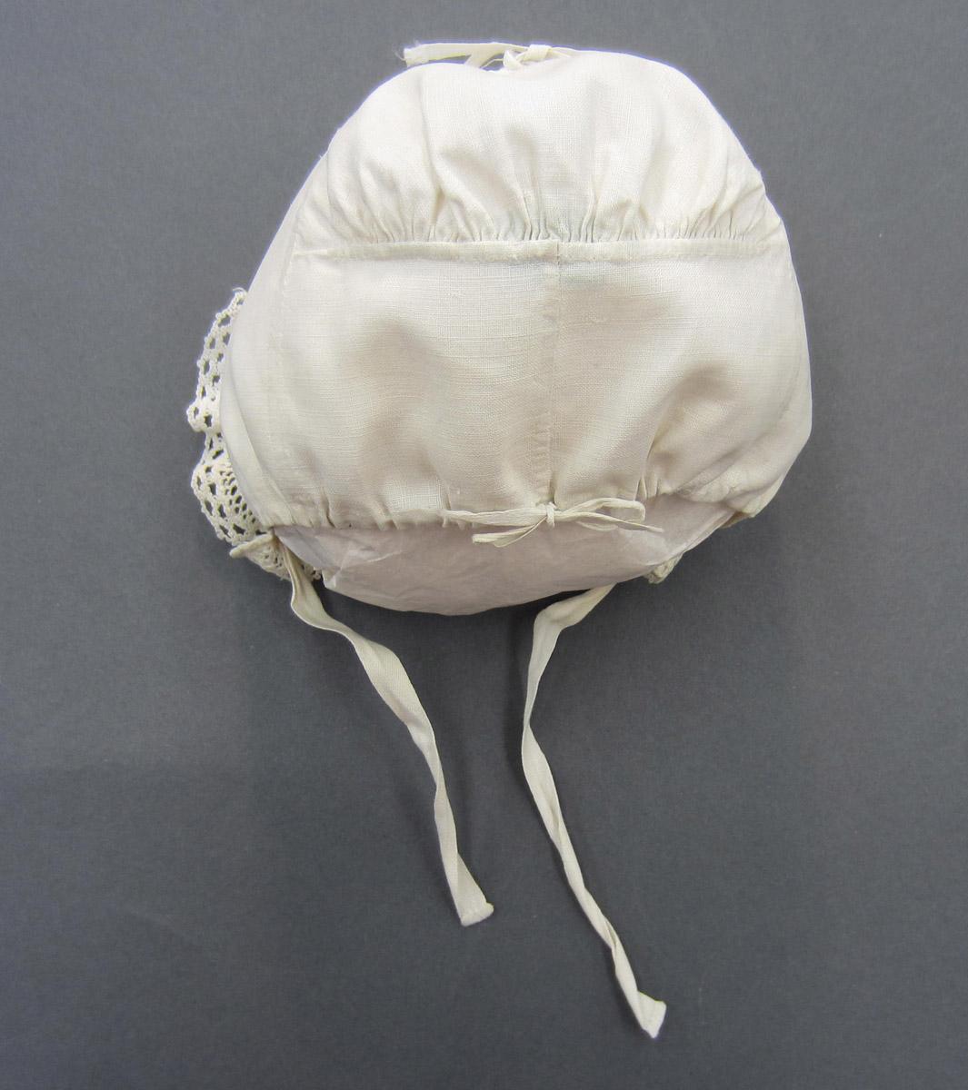 2013.0048.043 Bonnet, Top
