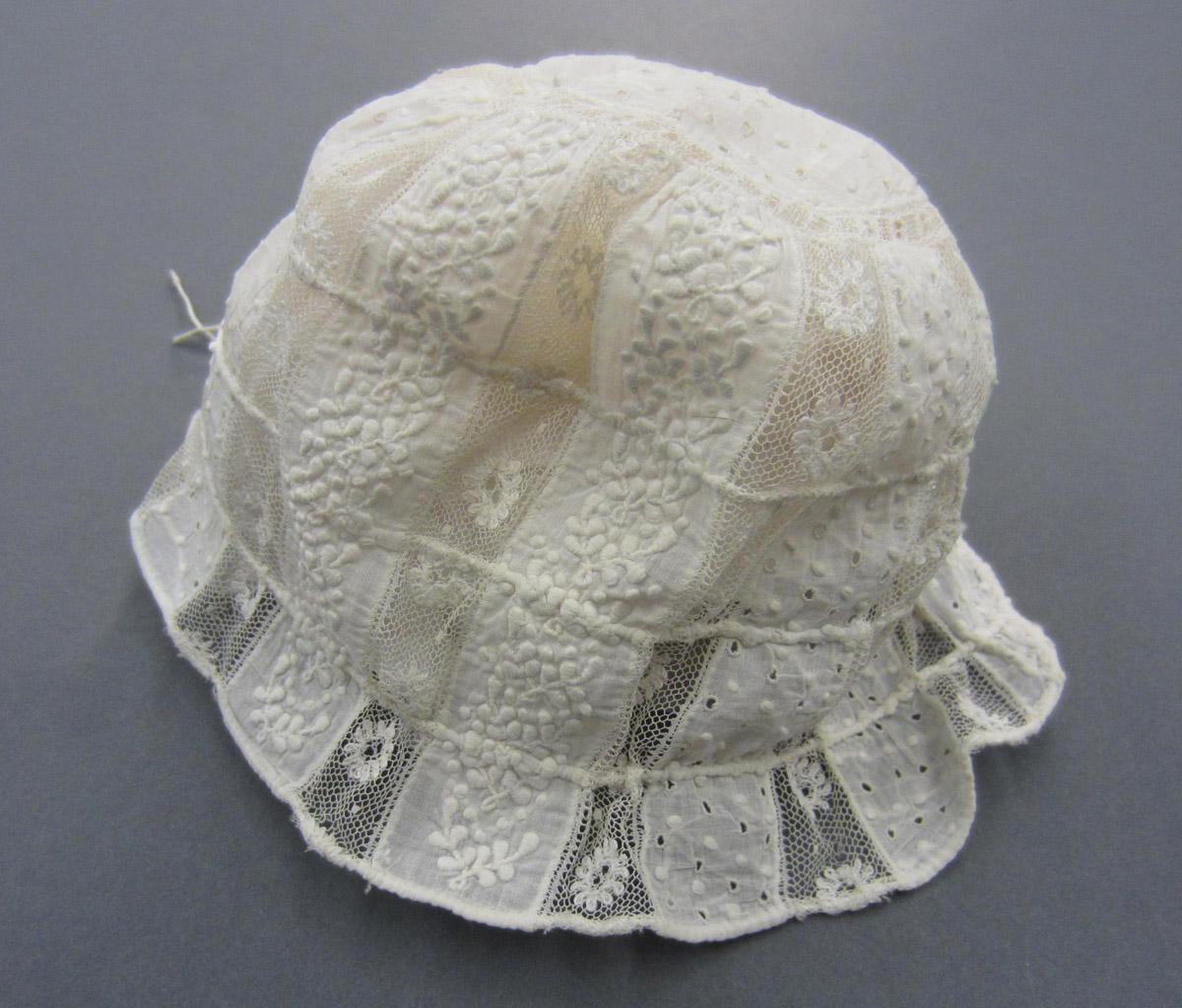 2013.0048.036 Bonnet, Detail 2