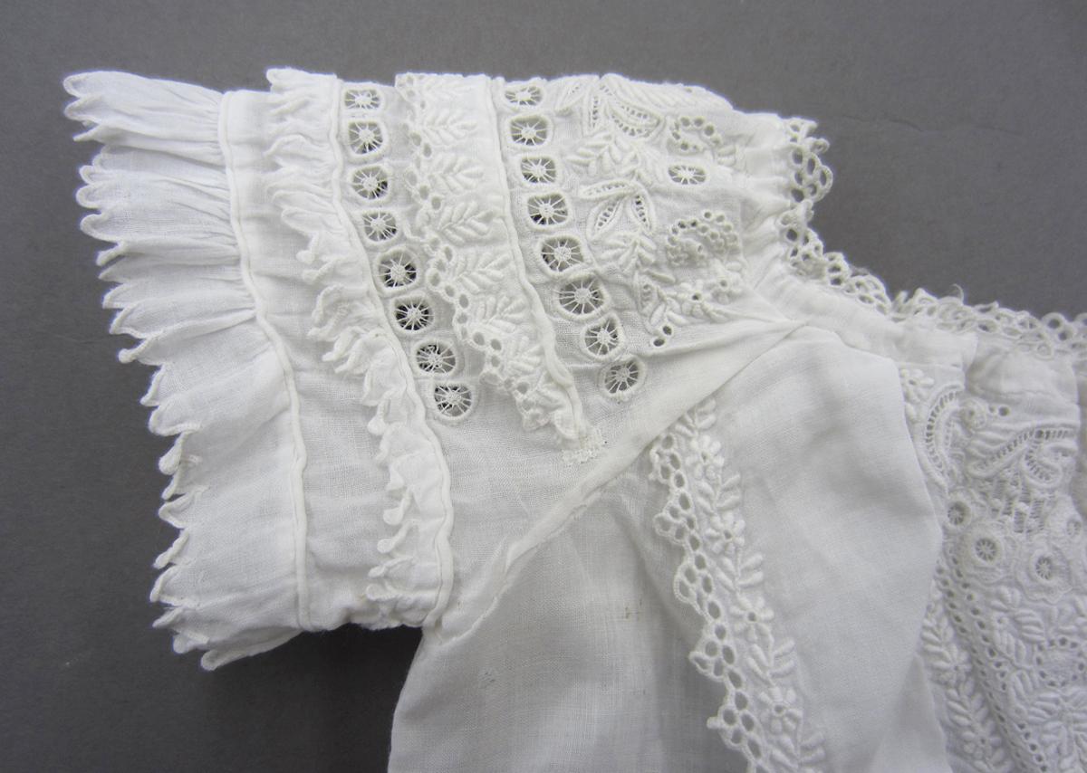 2013.0048.051 A Bodice, Sleeve 2