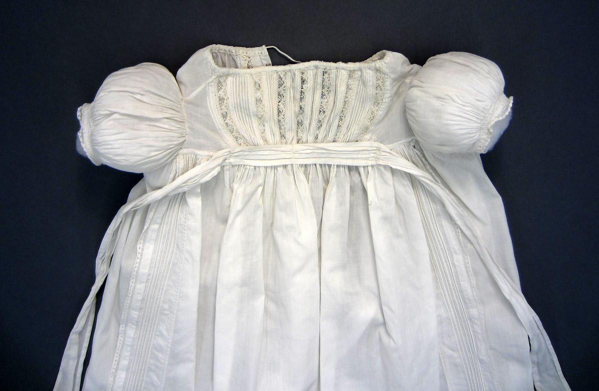 2013.0048.044 Gown, Top