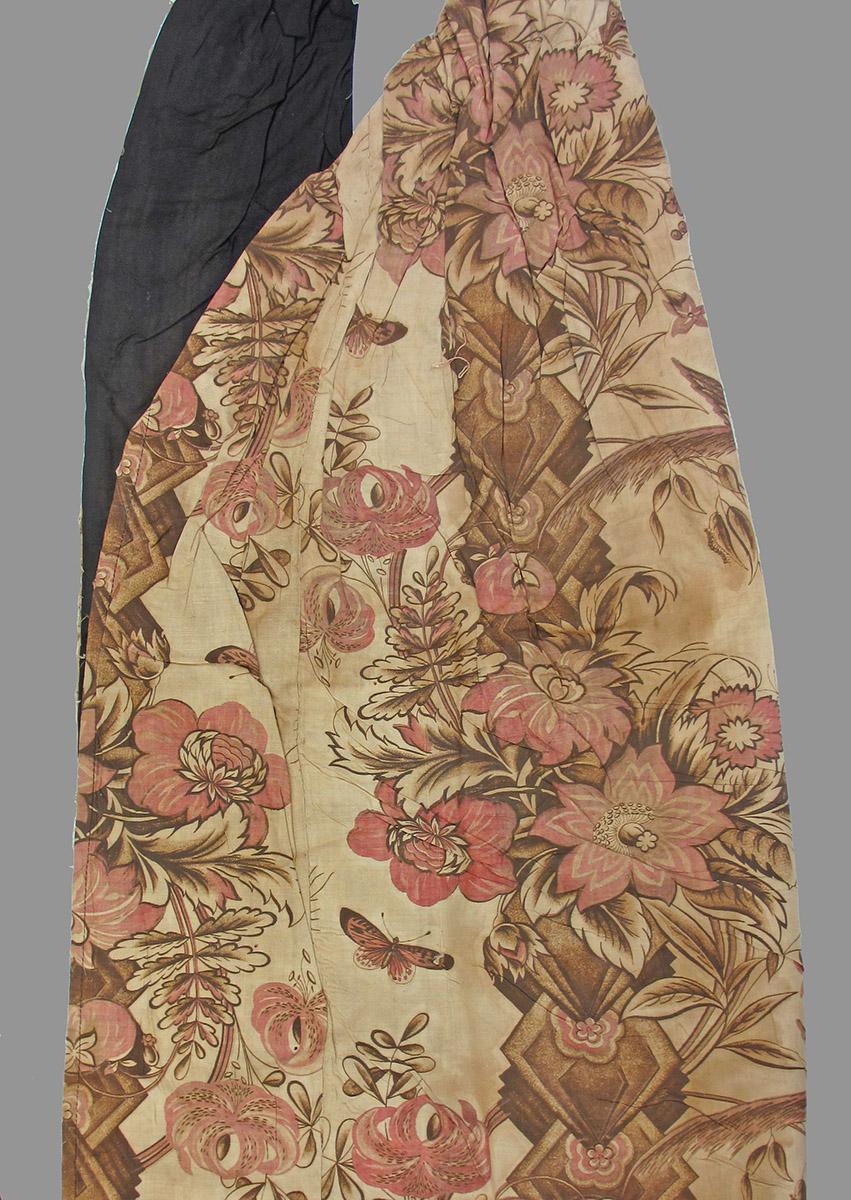 1969.8789.005 textile, printed partial obverse