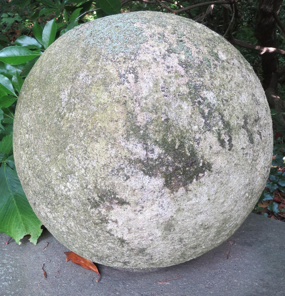 1969.8696.001 Ornament, Sphere, overall