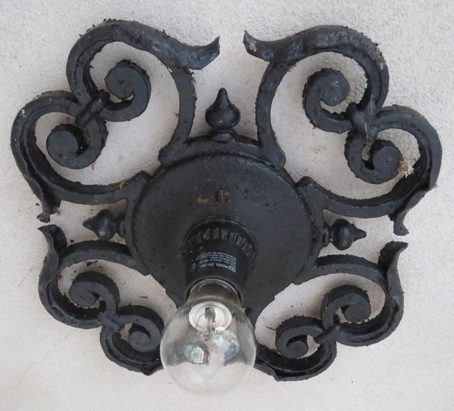 1969.8697 Light, overall