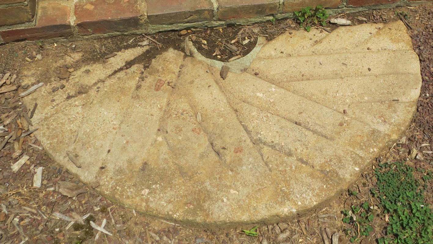 1969.8715.001 Mill stone, overall