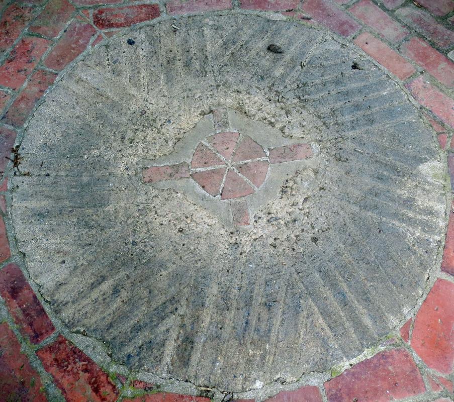 1969.8715.004 Mill stone, overall