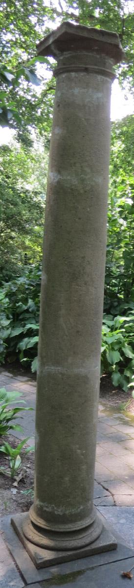1969.8725.001 Column, overall