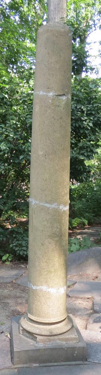 1969.8725.005 Column, overall