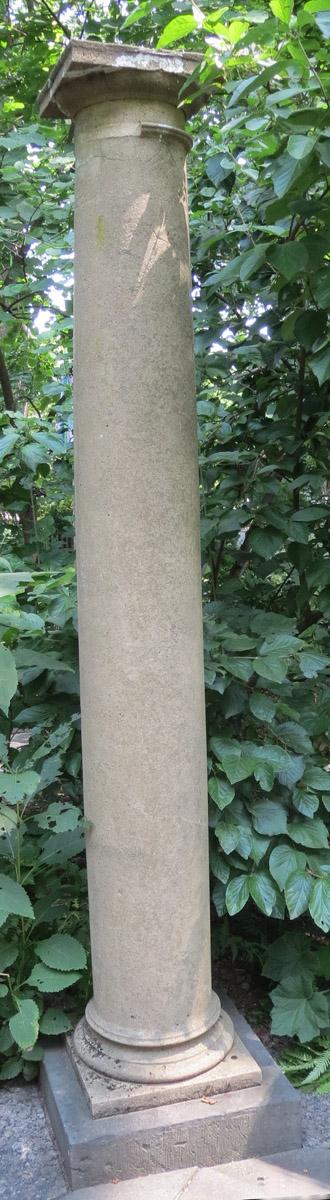 1969.8725.006 Column, overall