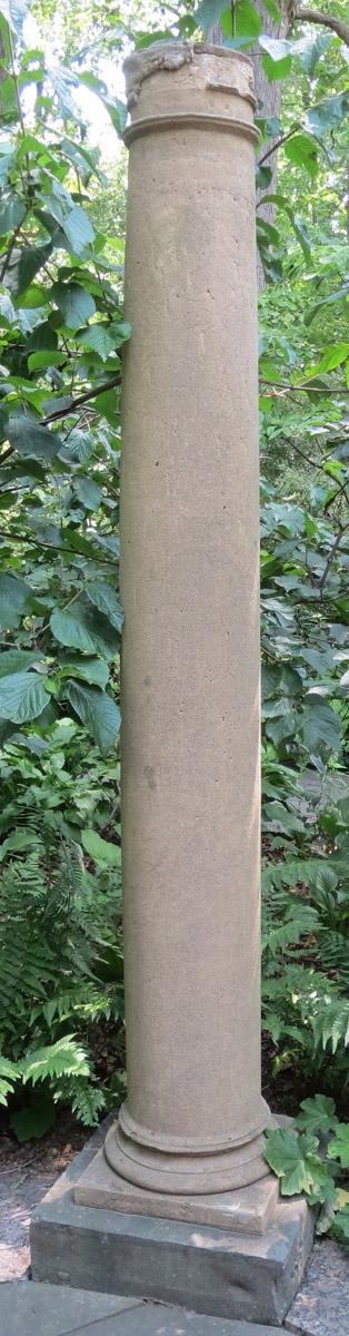1969.8725.008 Column, overall
