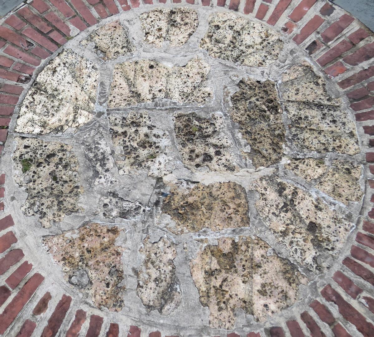 1969.8763.003 Mill stone, overall
