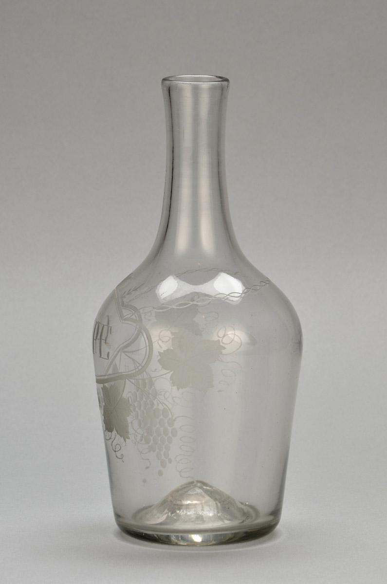 2013.0027.004 Decanter, view 2
