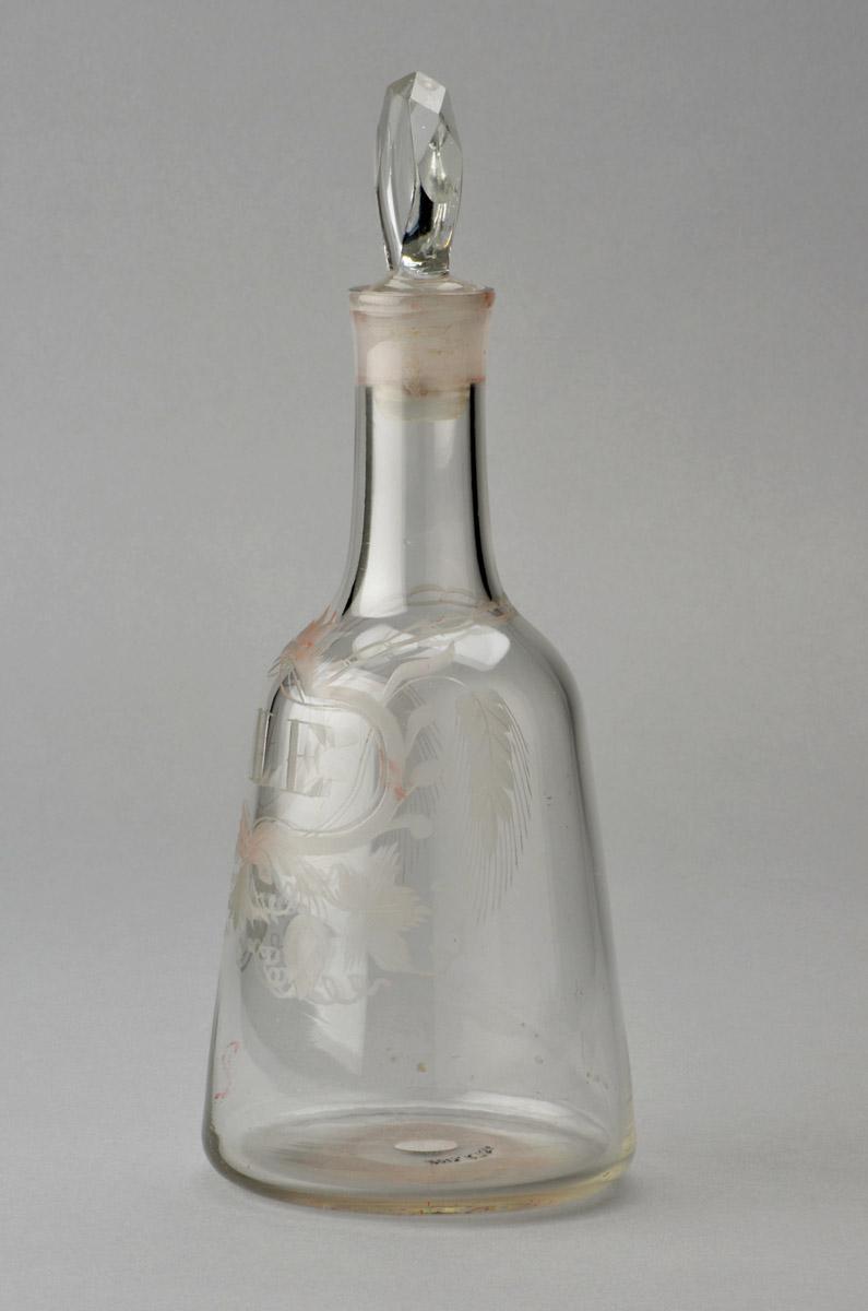 2013.0027.005 A, B Decanter, view 2