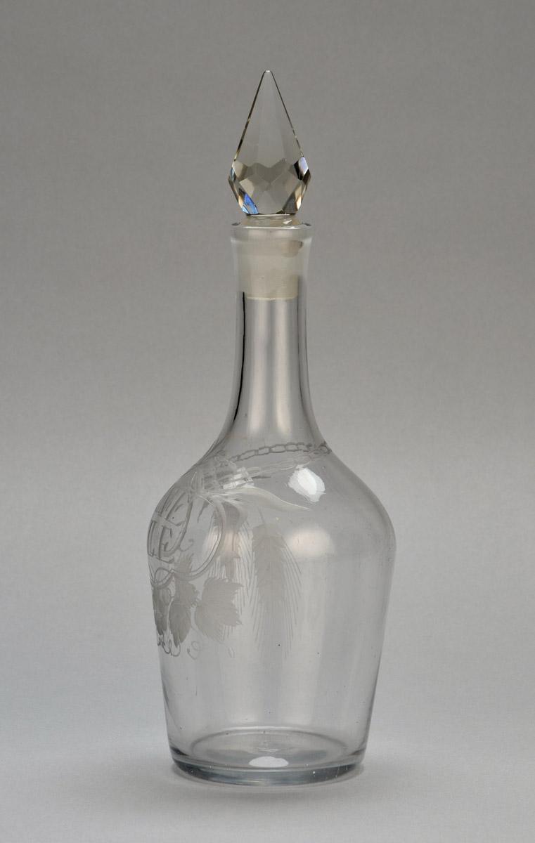 2013.0027.006 A, B Decanter, view 2
