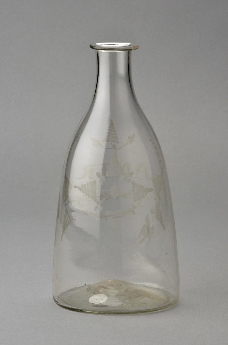 2013.0027.007 Decanter, view 2