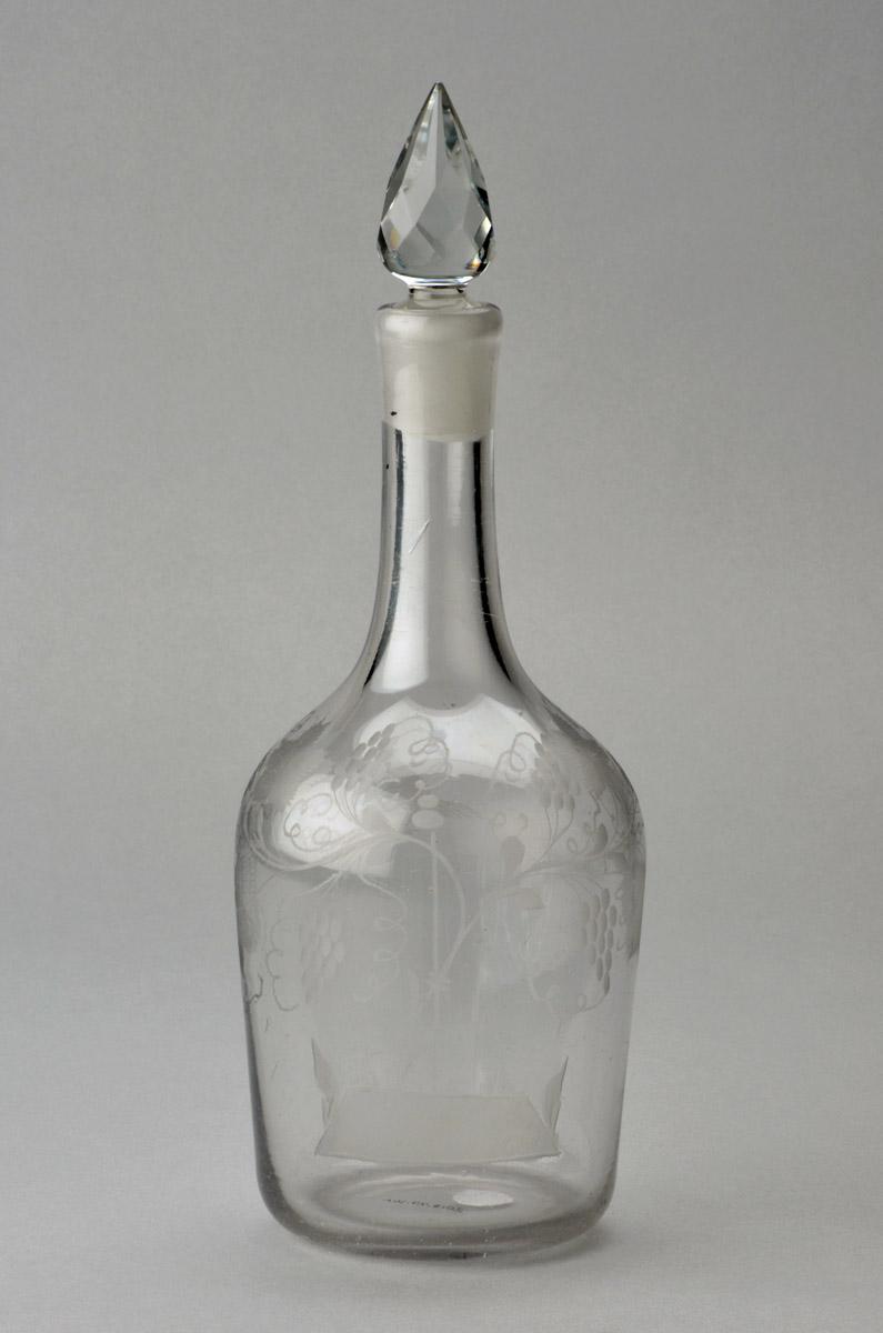 2013.0027.010 A, B Decanter, view 1