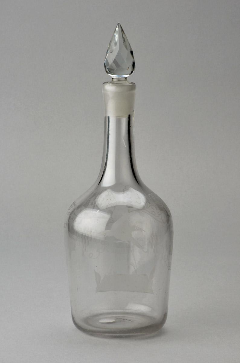 2013.0027.010 A, B Decanter, view 2