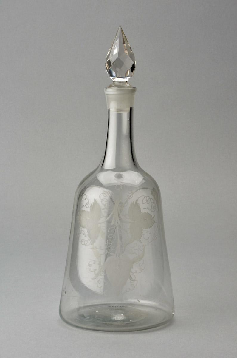 2013.0027.011 A, B Decanter, view 1