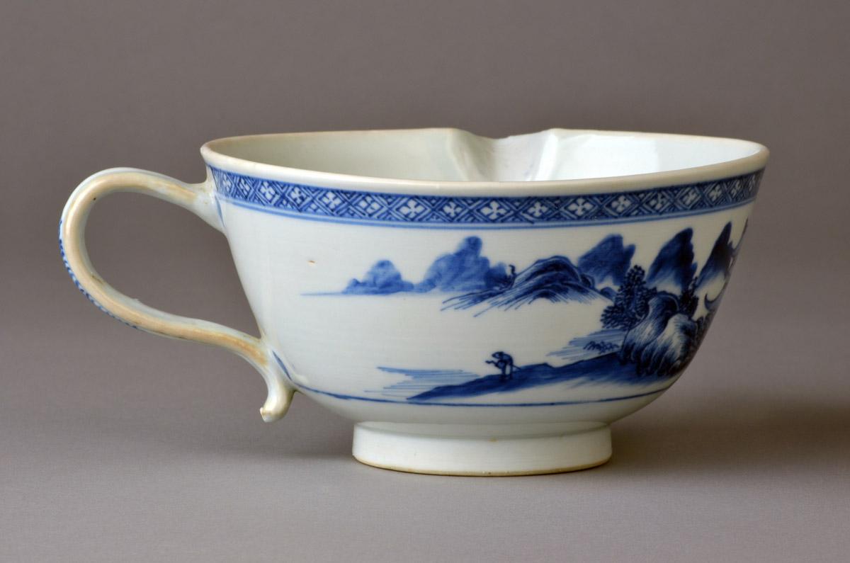 2013.0034.003 Bowl, view 3
