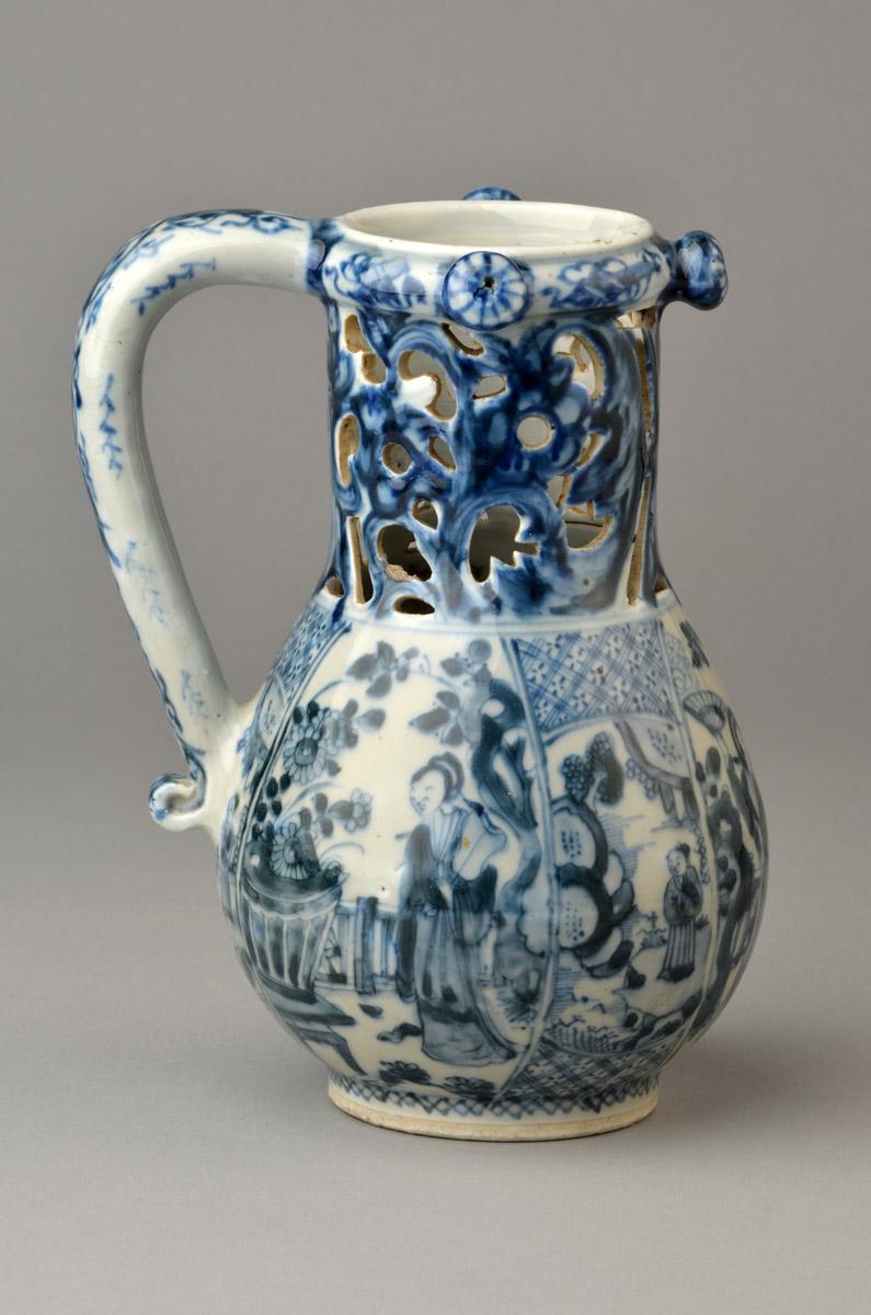 2013.0039 Jug, Puzzle jug, view 3