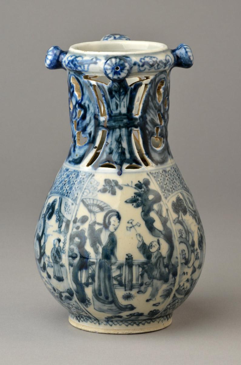 2013.0039 Jug, Puzzle jug, view 4