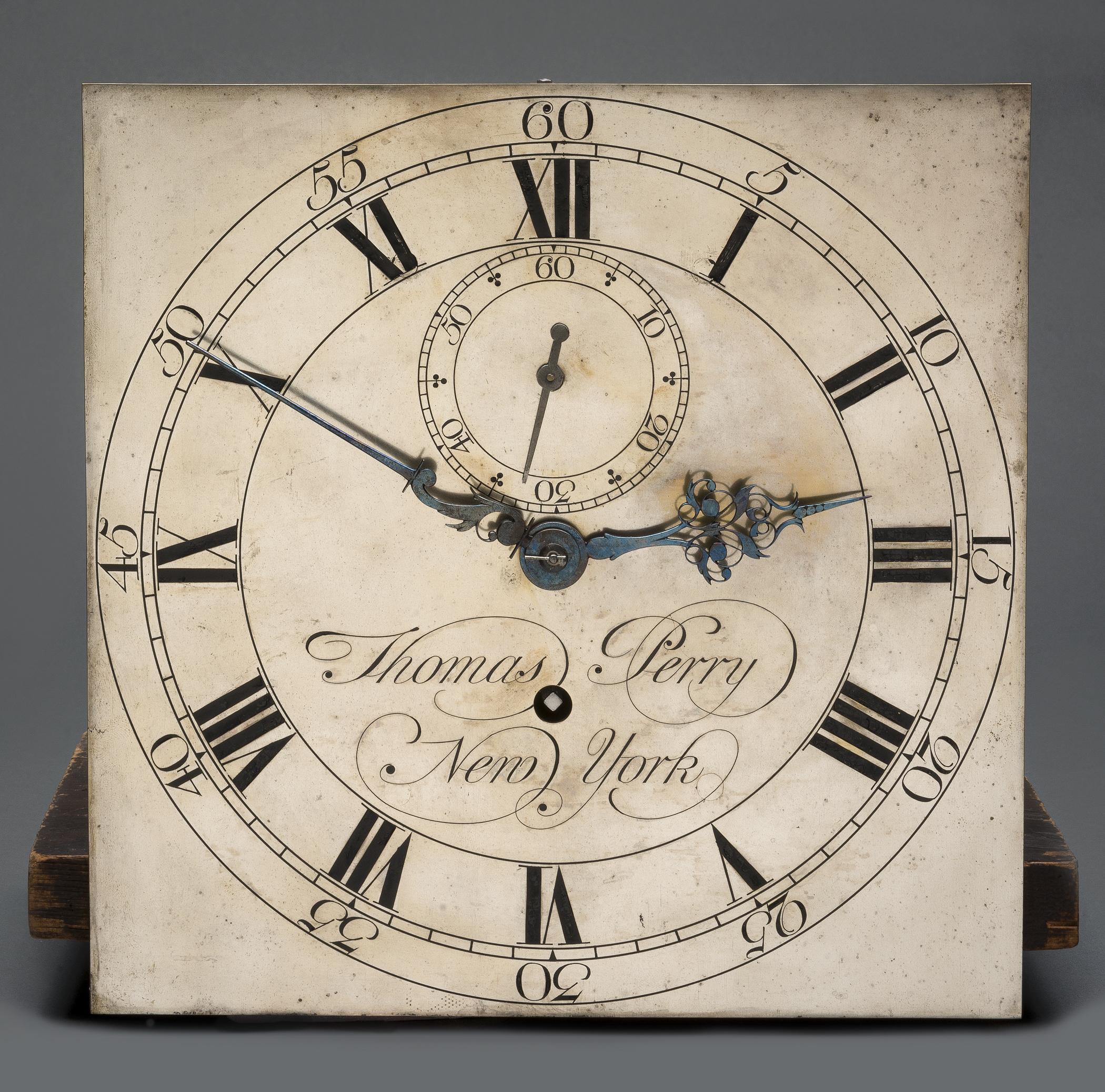 2013.0013.001 H Clock movement, view 1