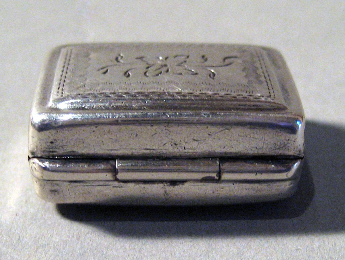 1959.0986 Silver Vinaigrette back