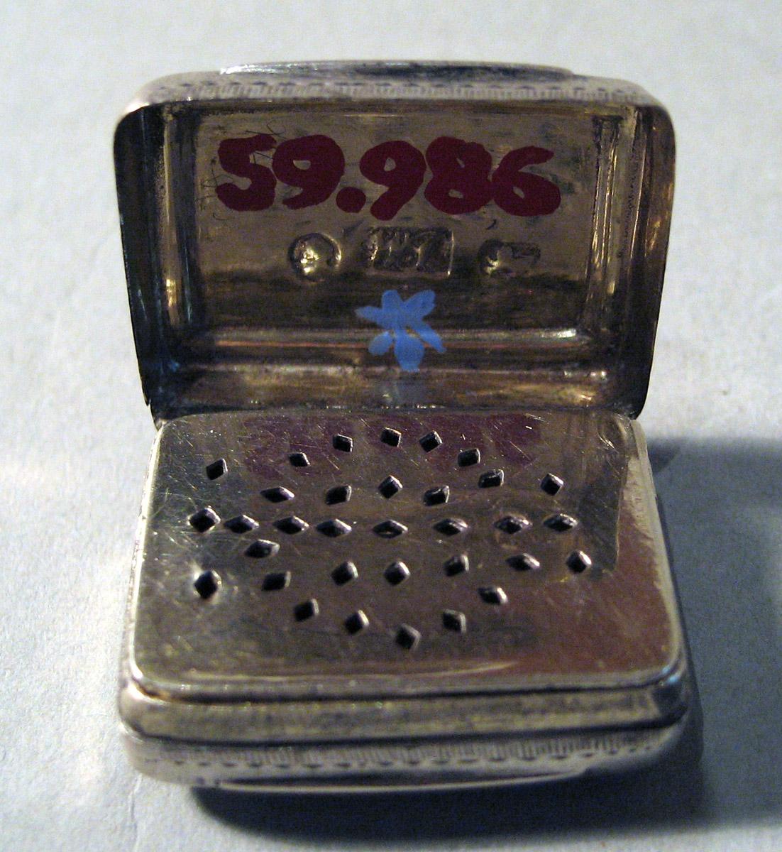 1959.0986 Silver Vinaigrette open 1