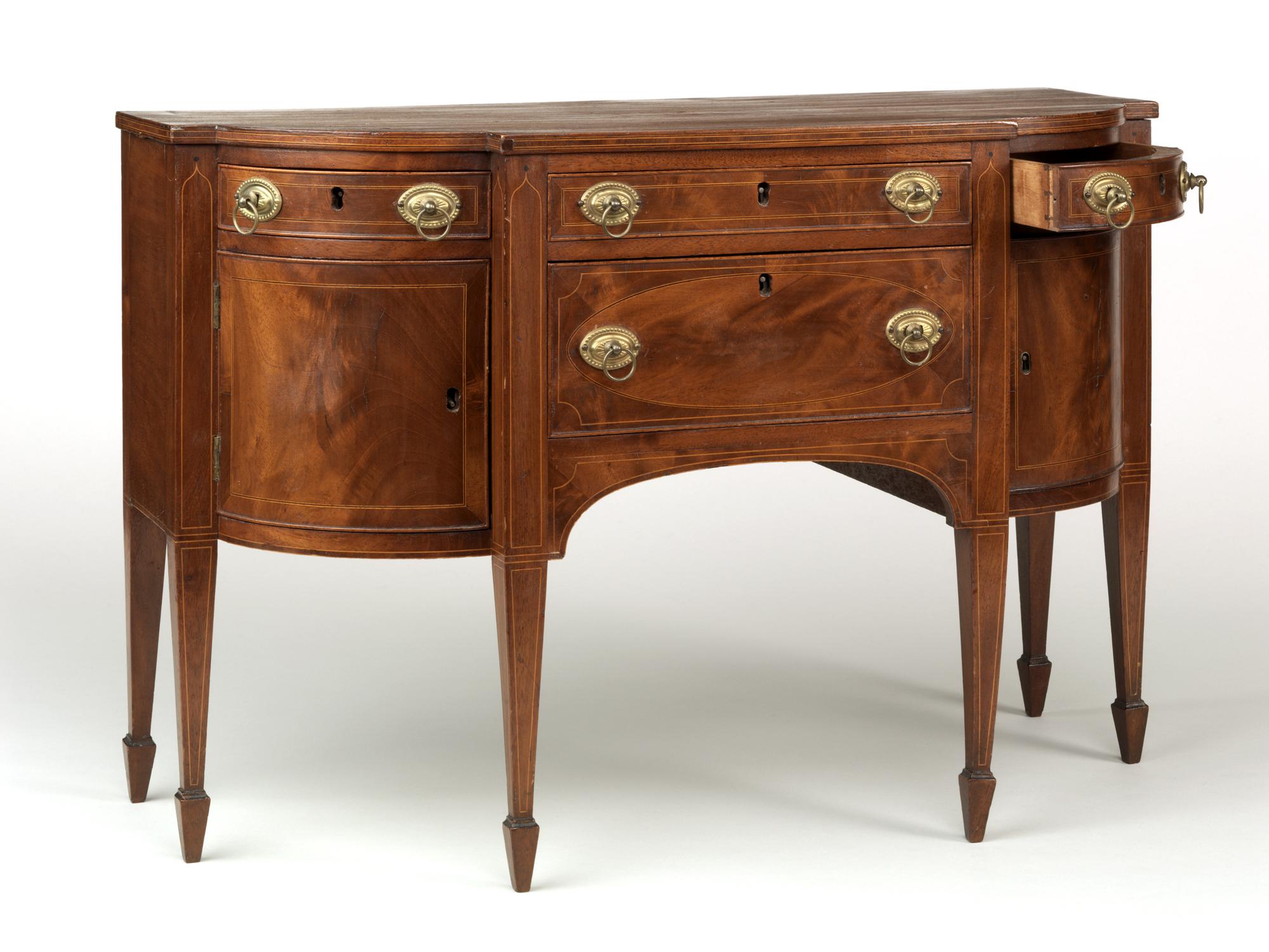1959.0995 Sideboard (view 4)
