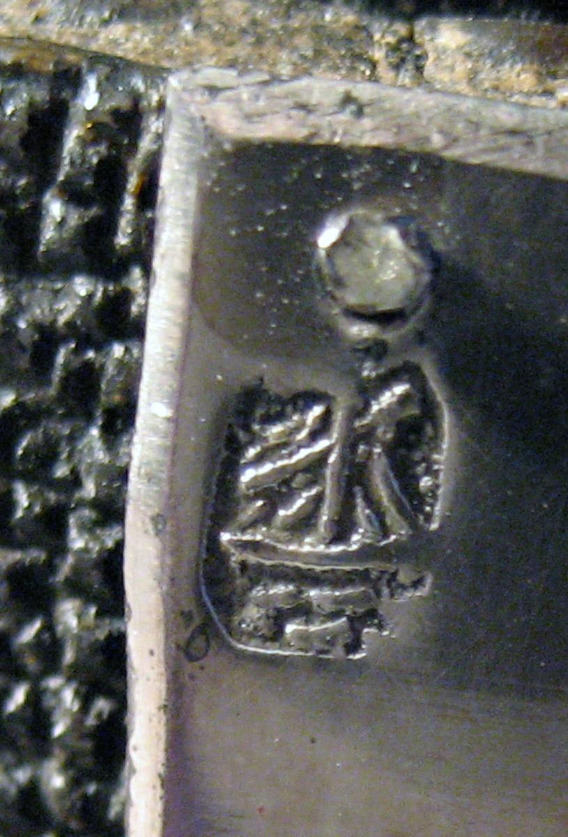 1959.0996 A Knife Box mark 3